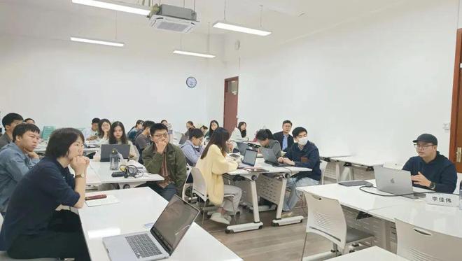 划”智能创意与融合出版工作坊成功举办EVO真人平台第二期“AIGC跃升计(图5)